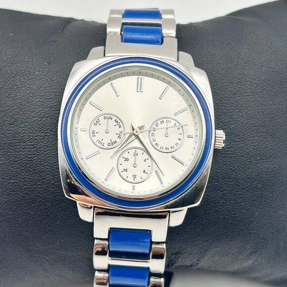 Women’s Silver Blue 37mm Chrono Style Women’s Watch Working - Picture 1 of 8